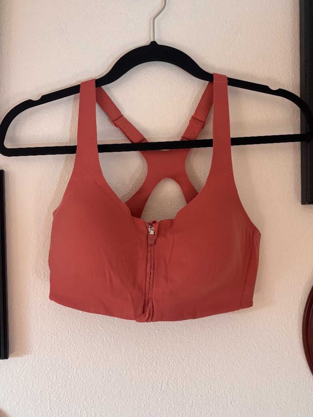 32C Coral Lululemon Front Zip Sports Bra